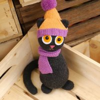 free-knitting-pattern-steffi-the-cat-450x450.jpg