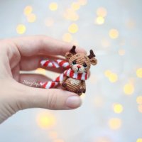 Festive-Reindeer-Anastasia-Kirsanova-NansyOops.jpg