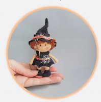 svetlana khoreva-mini boszorkány.jpg