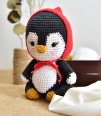 Aquariwool - Little Red the Penguin.jpg