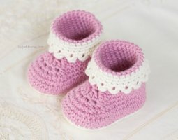 Pink_Lady_Baby_Booties_Crochet_Pattern.jpg