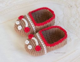 Gingerbread_Man_Baby_Booties_Crochet_Pattern.jpg