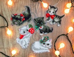 Рождественские игрушечные котята LetiStitch 987.jpg