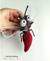 Marina Filippova - Crocheted Brooch Mosquito ENG.png