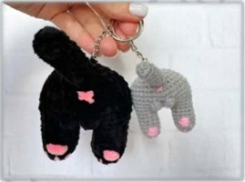Crochet Pattern Keychain Cat butt.jpg