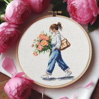 Casual_Girl_With_Bouquet_Color.jpg