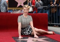 Scarlett-Johansson-Receives-Star-on-Hollywood-Walk-of-Fame-580x435.jpg
