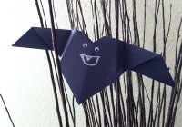 USA_Halloween_craft_origami_bat.jpg