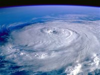 eye_of_the_storm,_hurricane_elena,_september_1,_1985.jpg