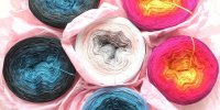 Yarn-cake-cottonfloweryarns-many-colors.jpg
