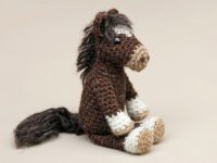 crochet-horse-amigurumi-pattern.jpg