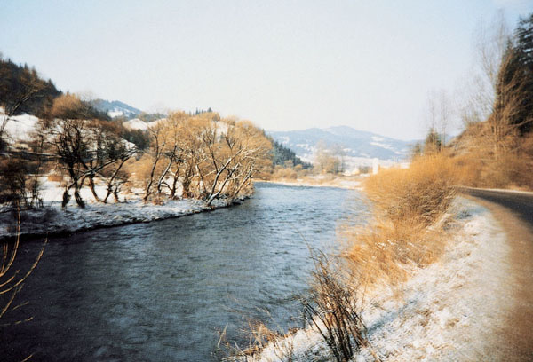 a_025b.jpg