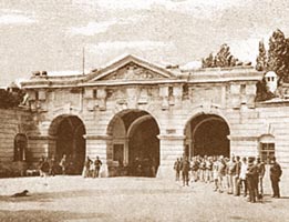 intrarea_principala_in_cetatea_arad.jpg