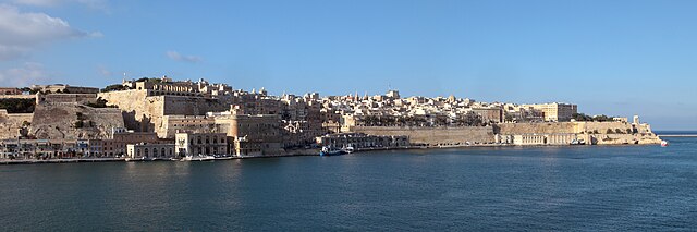 640px-Valletta-from-senglea-2009.jpg