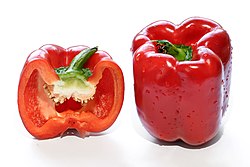 250px-Red_capsicum_and_cross_section.jpg