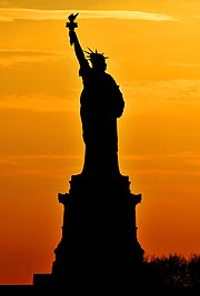 180px-Statue_of_Liberty%2C_Silhouette.jpg
